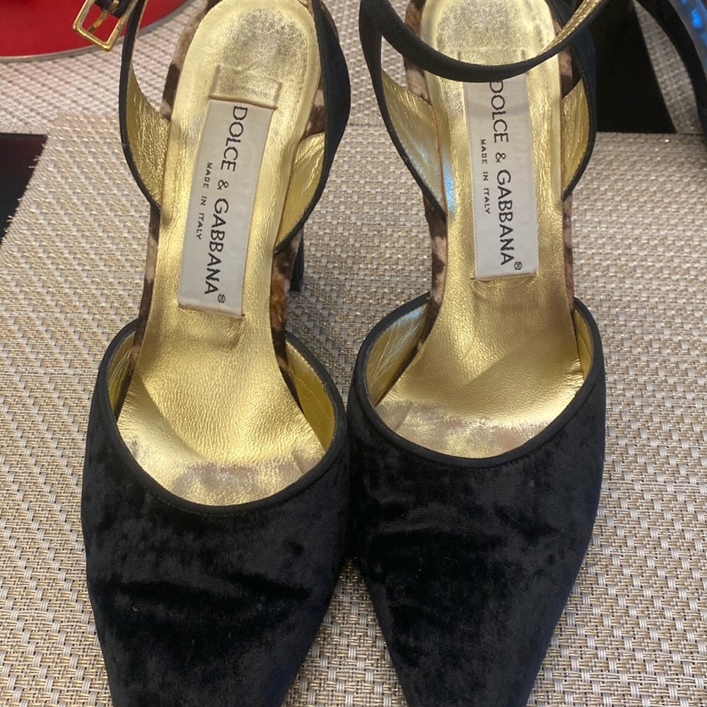 Very nice heels and very comfy